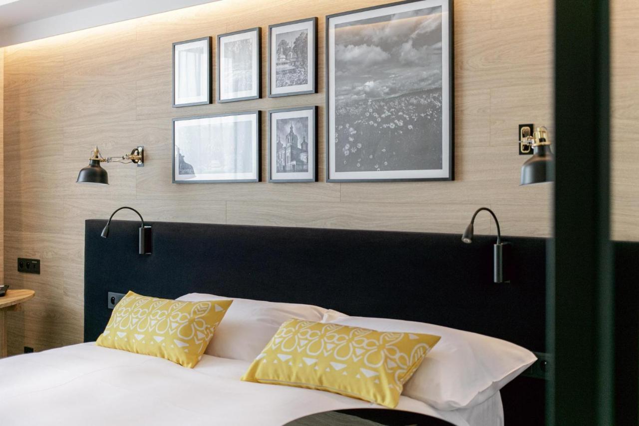 B&B Hotel Tomaszow Lubelski Bagian luar foto